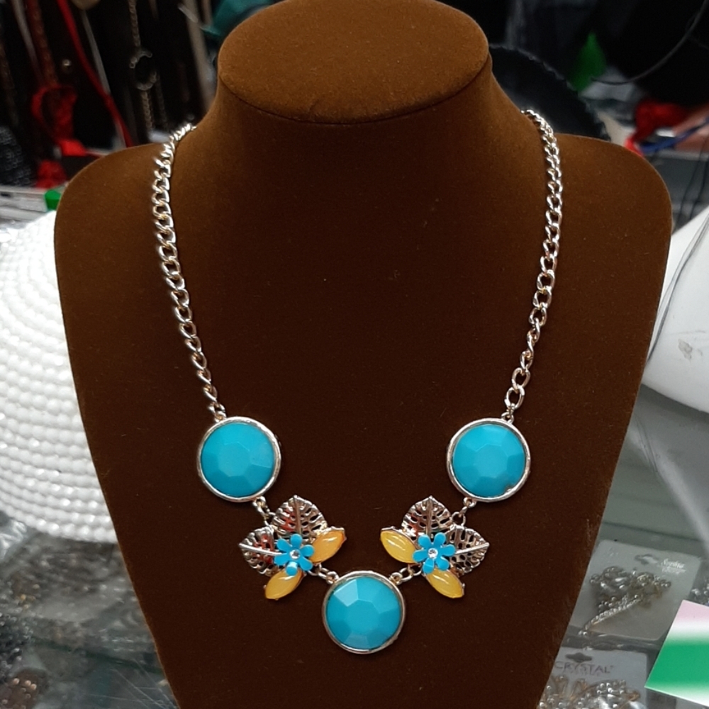 Necklace and earring